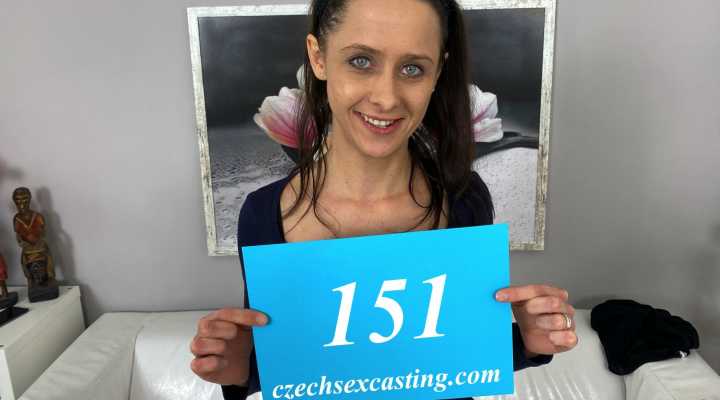 Czech Sex Casting E151 Brunetka šuká na castingu Porno Zdarma