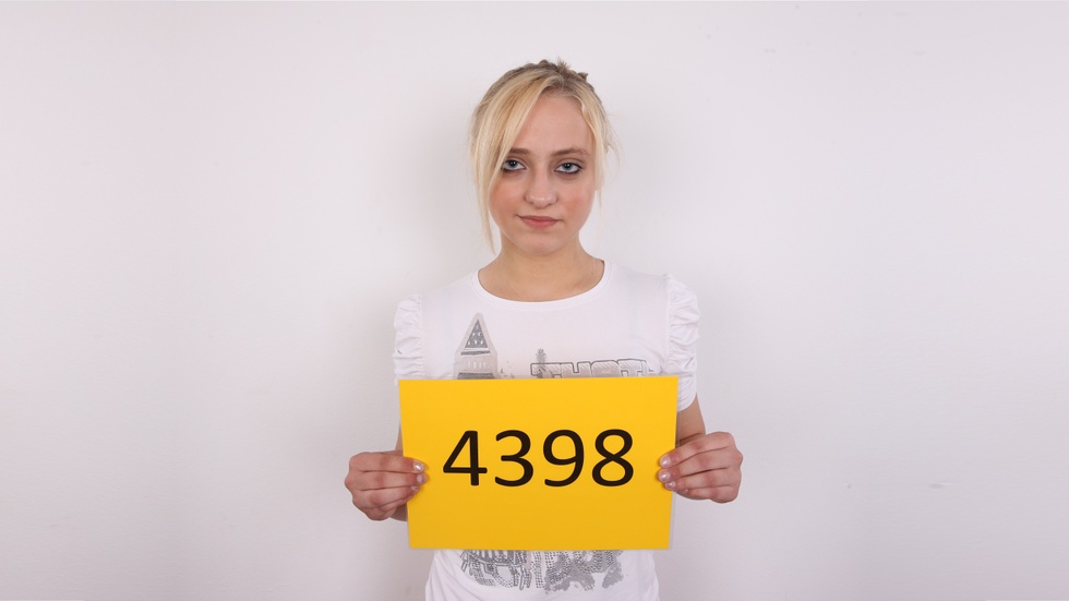 Czech Casting – Irena 4398